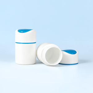 Flacon cylindrique en plastique blanc avec bouchon à clapet bleu pour soins personnels - Product Image 2