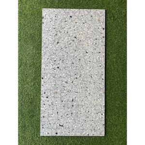 Azulejos <span class=keywords><strong>de</strong></span> porcelana con acabado brillante <span class=keywords><strong>de</strong></span> diseño <span class=keywords><strong>de</strong></span> <span class=keywords><strong>terrazo</strong></span>, azulejos <span class=keywords><strong>de</strong></span> <span class=keywords><strong>suelo</strong></span> esmaltados pulidos grises clásicos <span class=keywords><strong>de</strong></span> gran tamaño, azulejos <span class=keywords><strong>de</strong></span> pared duraderos <span class=keywords><strong>de</strong></span> 750*1500mm - Product Image 1