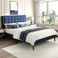 Lit en métal et fer forgé de conception italienne, avec tissu de couleur neutre et chaleureuse et structure robuste, pour une maison contemporaine et luxueuse.