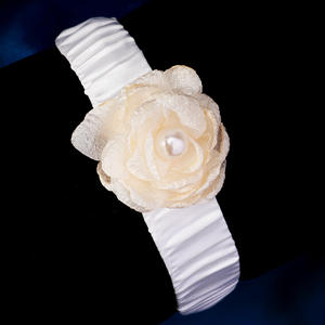 सुरुचिपूर्ण स्टाइलिश ब्राइडल गार्टर सरल बहुमुखी कपड़े फूल मोती पैर महिलाओं के लिए - Product Image 2