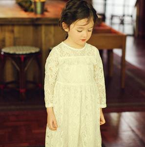 Vestido de Fiesta para Niña con Diseños de Costura Boho, Moda India - Product Image 2