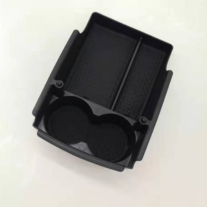 Organizador de coche, bandeja de almacenamiento de plástico, diseño moderno para Tesla Model X S, consola central interior con portavasos - Product Image 5