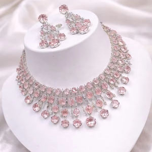 Conjunto de Joyería Nupcial Clásica Americana con Diamantes - Elegante Collar y Pendientes de Dos Piezas para Bodas, Moda para Mujeres y Niñas - Product Image 1