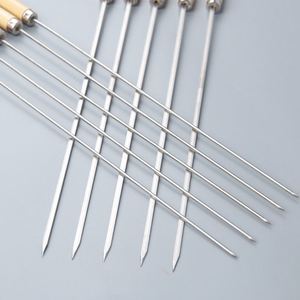 Palillos de barbacoa de madera con mango de acero inoxidable para exteriores, con tenedores redondos y planos y herramientas de barbacoa con aguja - Product Image 2