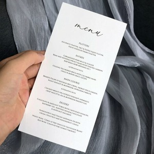 Tarjeta de Menú de Boda Personalizada con Escritura Elegante en Blanco, Impresión Personalizada para Recepción de Boda, Suministros para Mesa de Comedor Fino - Product Image 1