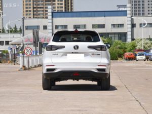 ชางอัน ซีเอส55 พลัส รุ่นปี 2023 เจเนอเรชั่นที่สอง รุ่นไลท์ ยูธ เอดิชั่น เครื่องยนต์ 1.5T เกียร์ DCT เป็นรถเอสยูวีขนาดกะทัดรัดที่มุ่งเน้นกลุ่มผู้บริโภคคนหนุ่มสาว - Product Image 6