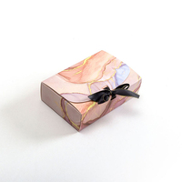 Nouveaux vêtements personnalisés coffret cadeau papier d'art avec revêtement UV et ruban gaufré de stratification mate pour chaussettes emballage cadeau