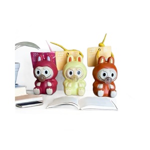 ของเล่นบีบลายเครยอนชินจังพร้อมฟังก์ชั่นฟองสบู่สำหรับเด็กอายุ 2 4 ปี วัสดุ TPE ดีไซน์สำหรับทุกเพศ - Product Image 2