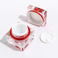 Bouteille carrée de luxe personnalisée en acrylique à paroi épaisse avec pompe à feuille d'estampage à chaud