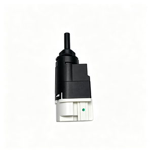 NUOVO Interruttore Luce Freno a 4 Pin OE253206170R Compatibile con Renault Clio Trafic Master Laguna <span class=keywords><strong>Kangoo</strong></span> Dacia Logan Sandero Ricambio - Product Image 4