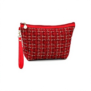 Trousse de Toilette Hexagonale Portable de Luxe en Tissu Recyclé avec Fermeture Éclair et Motif Écossais, Idéale pour les Voyages – Vente en Gros - Product Image 1