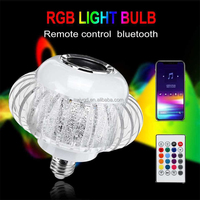 Coloré E27 LED lanterne cristal musique ampoule lumière 15W haut-parleur sans fil lampe avec télécommande pour l'éclairage d'ambiance de fête