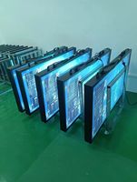 Écran LCD haute luminosité imperméable IP55 de haute qualité pour l'extérieur avec écran tactile capacitif 10 points tactiles Interface USB/DVI