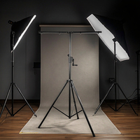 Support d'éclairage à manivelle Yinyu 3.0m avec barre en T pliable et capacité de charge de 70kg pour la photographie en studio
