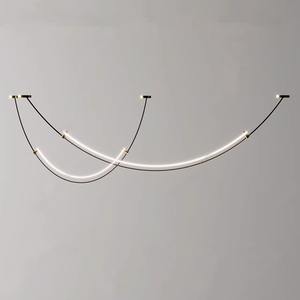 Lustre de salle à manger linéaire tendance nordique postmoderne, luminaire minimaliste pour salon et chambre à coucher, modèle de salle d'exposition - Product Image 1