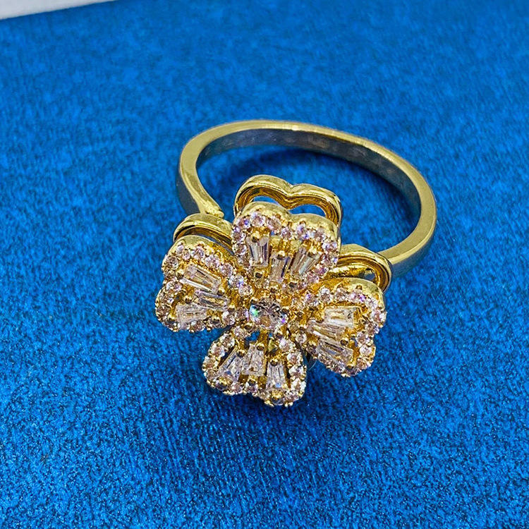 แหวนหมุนใบโคลเวอร์สี่แฉกเซอร์โคเนียม Tj5 * สีทอง