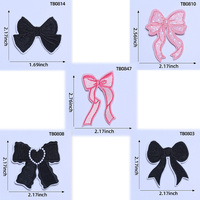 Patchs brodés personnalisés en forme de papillon avec dos thermocollant pour vestes/chapeaux (patchs entièrement brodés)