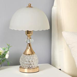 Lámpara de Mesa de Dormitorio de Alta Gama, Estilo 2025, Moderna y Sencilla, Lámpara de Noche de Lujo, Decorativa, Venta al por Mayor Transfronteriza - Product Image 2