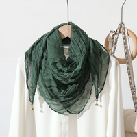 Écharpe carrée plissée unie avec boucle magnétique, élégante et polyvalente, pour une protection du cou chaude et stylée