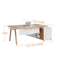 Bureau d'ordinateur exécutif ergonomique moderne et contemporain, pieds en acier, construction durable en bois et métal, écologique, rangement intégré pour le bureau