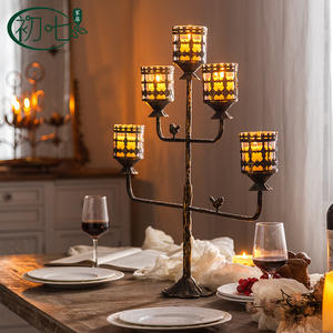 Candelabro Metálico Retro Americano con Diseño de Reno, Acabado Desgastado, Decoración Navideña para Mesa de Comedor - Product Image 4