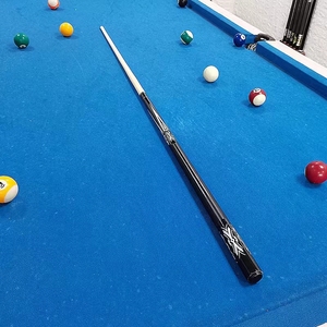 Taco <span class=keywords><strong>de</strong></span> <span class=keywords><strong>billar</strong></span> <span class=keywords><strong>de</strong></span> estilo fino <span class=keywords><strong>de</strong></span> nivel <span class=keywords><strong>de</strong></span> entrada Taco <span class=keywords><strong>de</strong></span> <span class=keywords><strong>billar</strong></span> <span class=keywords><strong>de</strong></span> 1/2 piezas, 57 pulgadas 18-21oz, punta <span class=keywords><strong>de</strong></span> 13mm. - Product Image 1