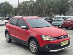 Volkswagen <span class=keywords><strong>Polo</strong></span> <span class=keywords><strong>Cross</strong></span> 2016 1.6L Hatchback Usado, Volante a la Izquierda, Auto de Segunda Mano para Exportación - Product Image 3