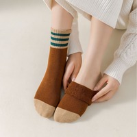 Chaussettes mi-mollet décontractées en coton respirant pour hommes, style rétro, blocs de couleur et rayures, écologiques, personnalisables avec logo – Vente en gros