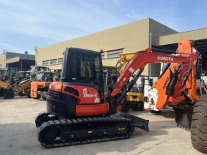 Used Original Japan Kubota U55-4 Mini Crawler Excavator 5.5Ton Small Digger Low Hours Fuel Saving Hydraulic System. - Product Image 1