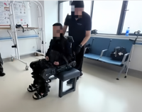 Exosquelette médical de rééducation pour la marche, équipement d'aide à la marche électrique pour patients hémiplégiques suite à un AVC