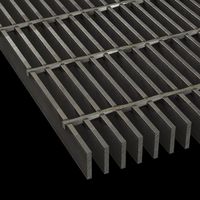 Grille en acier sur mesure OEM, installation facile pour le drainage des parkings, grille de protection de tranchée, tôle perforée