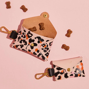 In stock small square pet snack bags with keychains, leather pet snack bags, outdoor pet <b>dog</b> food bags, training bags. - Product Image 2