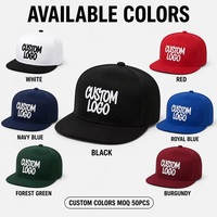 OEM ODM Snapback Cap met opvallende borduring, wit/zwart, platte klep, 6 panelen, katoen, verstelbaar, kleine minimale bestelhoeveelheid, Barudan, DDP, snelle verzending