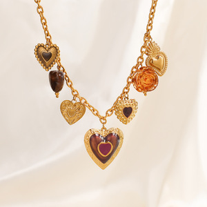 Collier pendentif cœur style européen-américain plaqué or 18 carats avec fleur en résine couleur ambre, chaîne de pull - Product Image 3