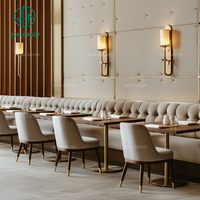 Ensemble de mobilier commercial Ron Group pour hôtel : table carrée en marbre, chaise en velours, banquette en cuir marron pour restaurant