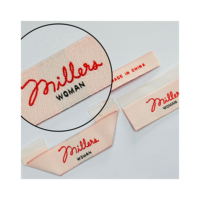 Étiquettes tissées textiles personnalisées haute densité Logo de nom privé à coudre pour l'étiquette pliée à l'extrémité des vêtements