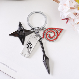 Porte-clés Thème Anime Ninja avec Breloques Nuage Rouge, <span class=keywords><strong>Shuriken</strong></span> et <span class=keywords><strong>Kunai</strong></span> – Anneau Porte-clés en Métal pour Fans d'Anime – Cadeau – Vente en Gros Fabricant - Product Image 5