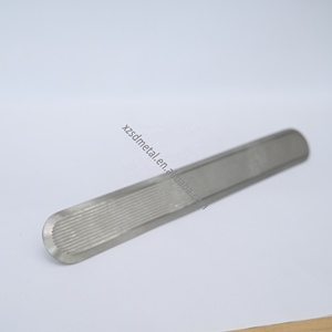 Indicadores táctiles direccionales de acero inoxidable Perno/tiras de losa Pavimentación táctil de acero inoxidable con líneas de guía - Product Image 3