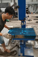 Scie à ruban verticale pour le bois, équipement de coupe de précision durable pour le travail du bois et l'usage industriel