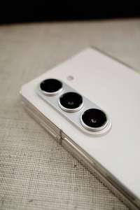 Smartphone <span class=keywords><strong>ZFold5</strong></span> 5G de haute qualité, non ouvert, grand écran, prix bas, vente en gros, téléphone portable pliable d'occasion, non réparé - Product Image 4