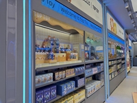 Magasin de jouets magasin de jouets présentoirs intérieurs vitrine en verre avec lumières led