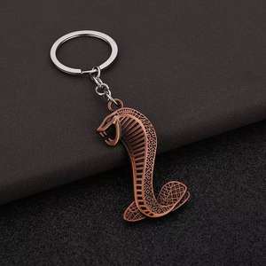 Venta al por mayor Vintage Cobra serpiente Metal llavero <span class=keywords><strong>de</strong></span> aleación <span class=keywords><strong>de</strong></span> moda coche llavero con serpiente venenosa diseño láser logotipo <span class=keywords><strong>de</strong></span> marca - Product Image 5