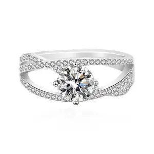 उच्च गुणवत्ता वाले महीन आभूषण 925 स्टर्लिंग चांदी डिजाइन की शादी 0.5ct 1ct मोइससानाइट हीरे की सगाई महिलाओं के छल्ले