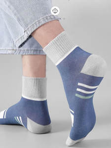 Vente en gros de chaussettes <span class=keywords><strong>100</strong></span>% <span class=keywords><strong>coton</strong></span> <span class=keywords><strong>pour</strong></span> hommes Chaussettes athlétiques respirantes anti-odeur en lot de 6 paires - Product Image 2