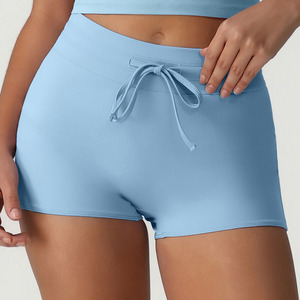 Shorts de Yoga con Cintura Cruzada YIYI al por Mayor, Shorts Deportivos Levanta Glúteos para Mujer, Shorts Atléticos de Compresión para Correr - Product Image 3