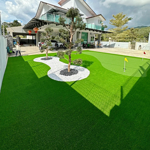Tapis de gazon artificiel de sport pour le football Gazon synthétique de 60mm avec matériaux PE et PP pour l'aménagement de jardin - Product Image 1