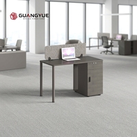 Poste de travail individuel moderne avec rangement et structure en acier robuste
