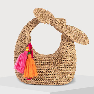 Bolso de mano de paja estilo bohemio de verano, nuevo bolso de playa con forma de media luna para vacaciones, con cierre de cremallera, nudo y borlas coloridas - Product Image 3
