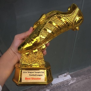 Trophée de football en métal gravé durable pour le prix <span class=keywords><strong>du</strong></span> Meilleur Butteur de Ronaldo et le Prix <span class=keywords><strong>du</strong></span> Globe d'Or, modèle de collection pour le commerce international - Product Image 3