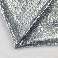 Échantillons gratuits designer marque cuir véritable matériau microfibre artificielle cuir PU pour chaussure